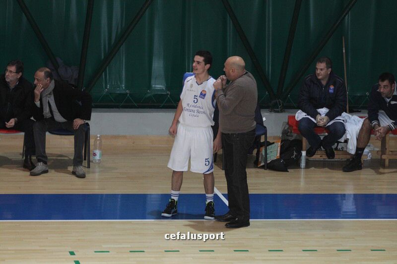 111218 sport 240_tn.jpg